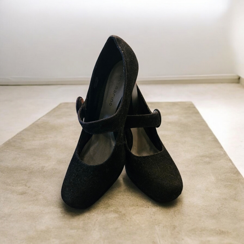 Black Mary Jane Women's Heels - Picture 9 of 9
